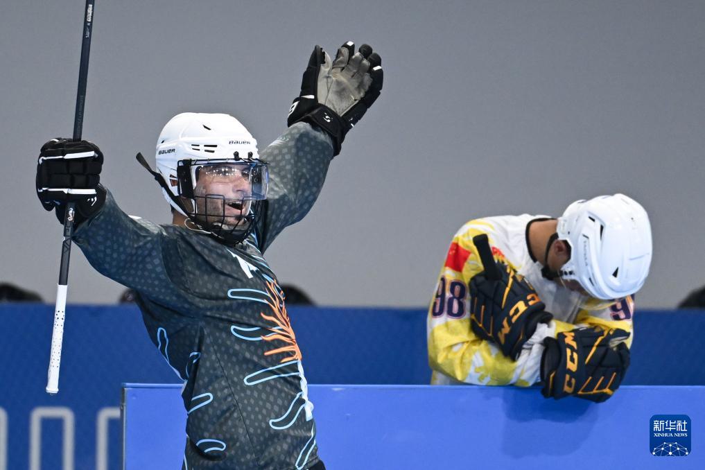 新华社记者, 新华社记者, 谢剑飞