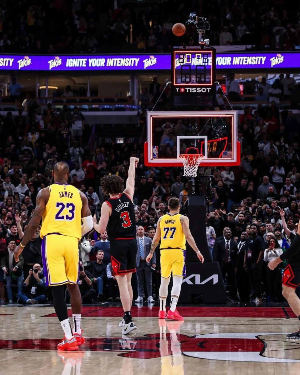 万续约, inews, 教主看了一 万续约, inews, 教主看了一