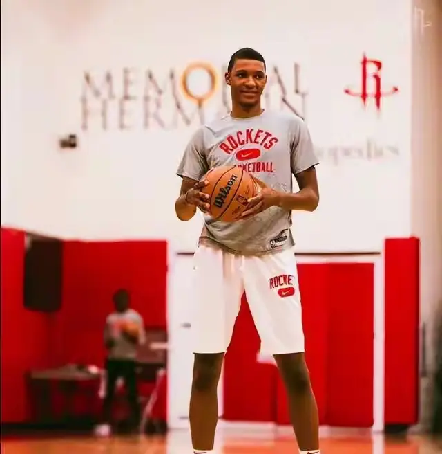 也让球迷看, 小史密斯被